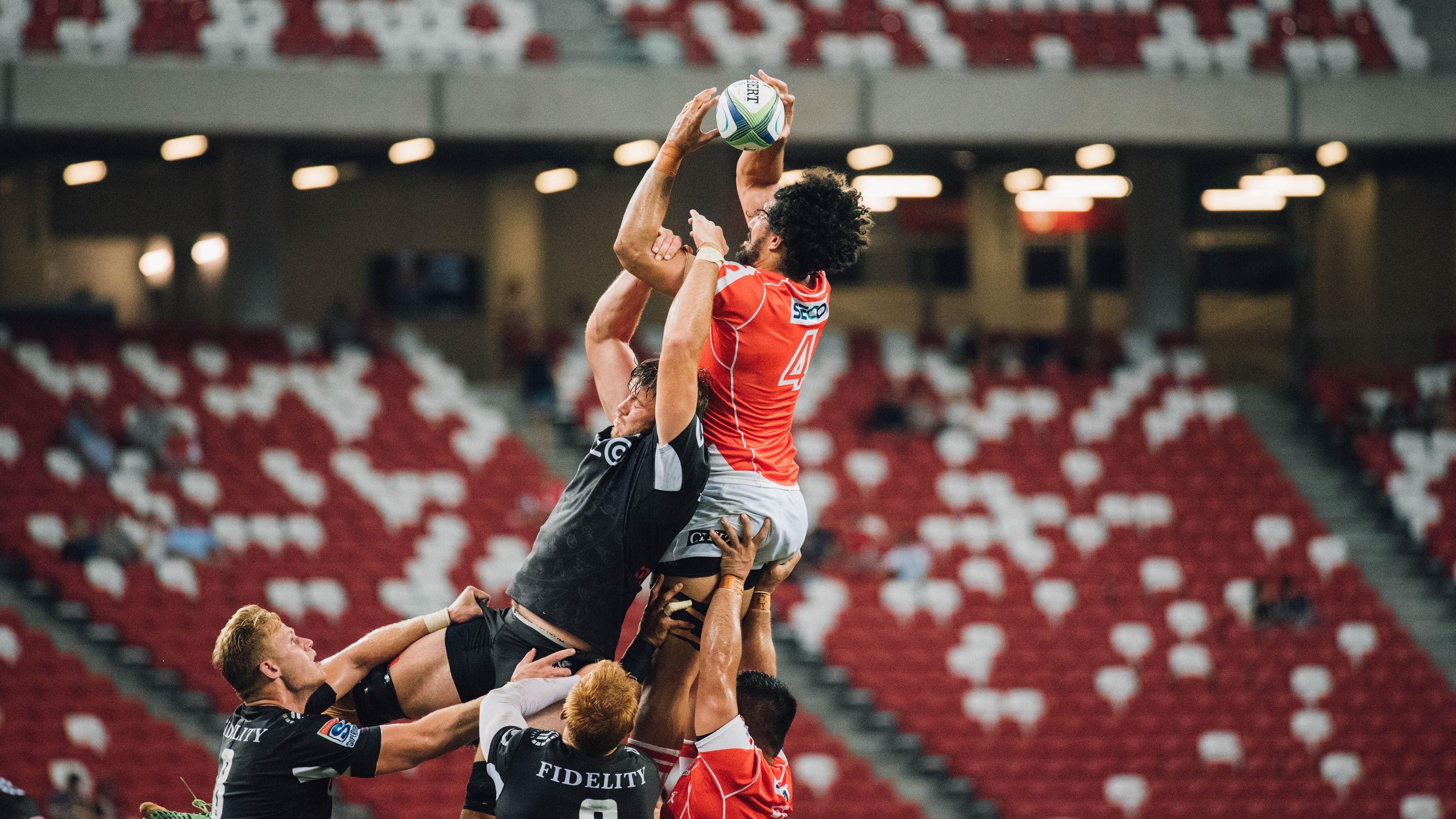 _湖人队士气高昂，继续追逐季后赛梦想_，湖人队v